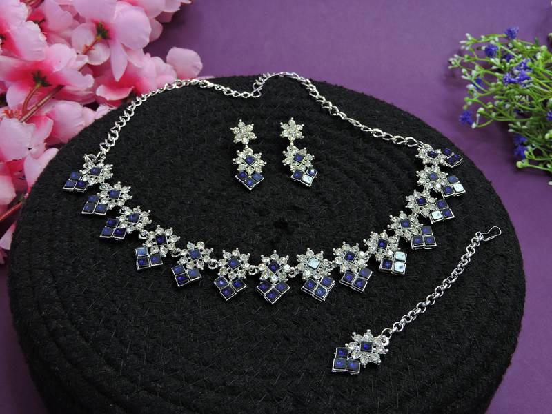 Beige color rhodium plating festive wear designer necklace set