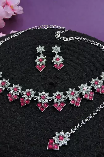 Pink color rhodium plating festive wear designer necklace set