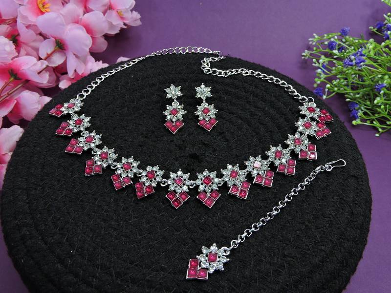 Pink color rhodium plating festive wear designer necklace set