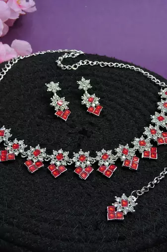 Red color rhodium plating festive wear designer necklace set