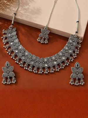 Navratri oxidised silver plated necklace with earrings and maang tikka for women 2