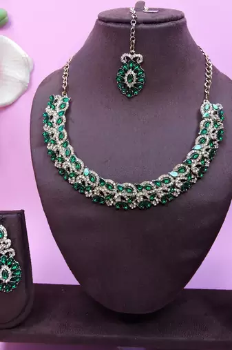 Green color yellow gold plating festive wear designer necklace set