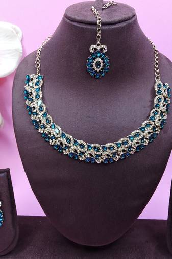 Green color yellow gold plating festive wear designer necklace set