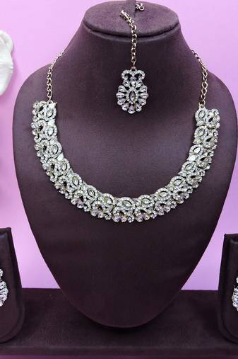 White color yellow gold plating festive wear designer necklace set