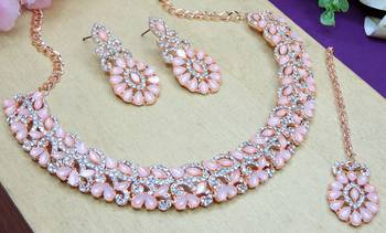 Pink color rhodium plating festive wear designer necklace set 3