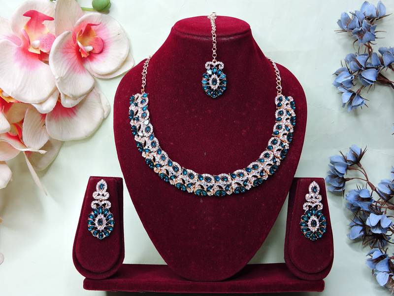 Green color rhodium plating festive wear designer necklace set