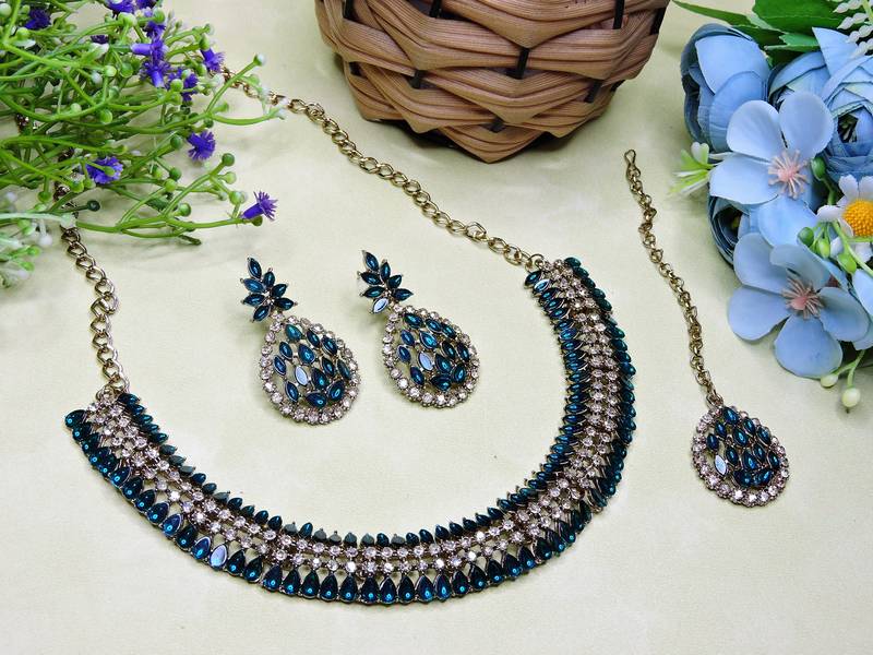 Green color yellow gold plating festive wear designer necklace set