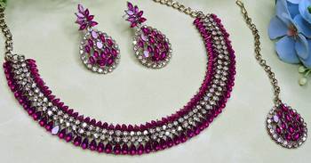 Pink color yellow gold plating festive wear designer necklace set 3