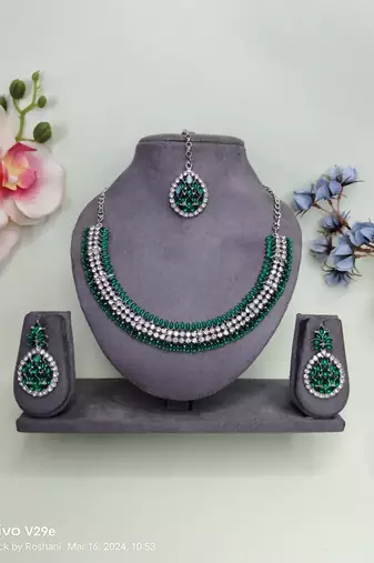 Green color rhodium plating festive wear designer necklace set