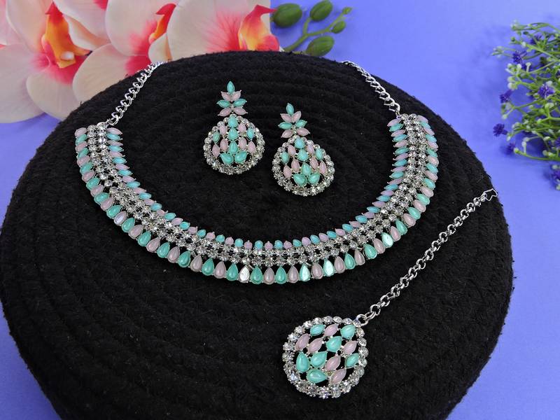 Green color rhodium plating festive wear designer necklace set