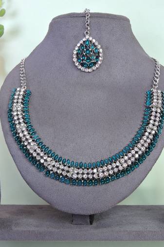 Green color rhodium plating festive wear designer necklace set