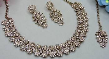 Multicolor color yellow gold plating festive wear designer necklace set 2