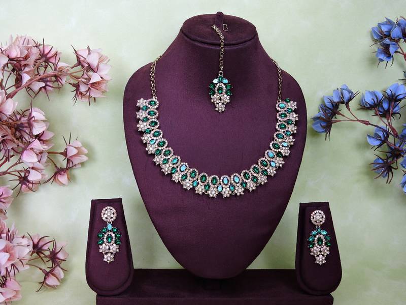 Green color yellow gold plating festive wear designer necklace set