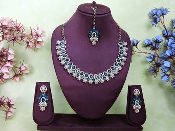 Green color yellow gold plating festive wear designer necklace set 1