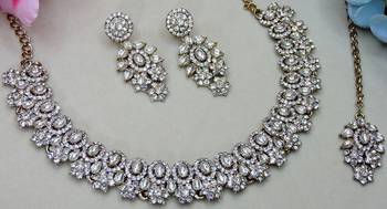White color yellow gold plating festive wear designer necklace set 3