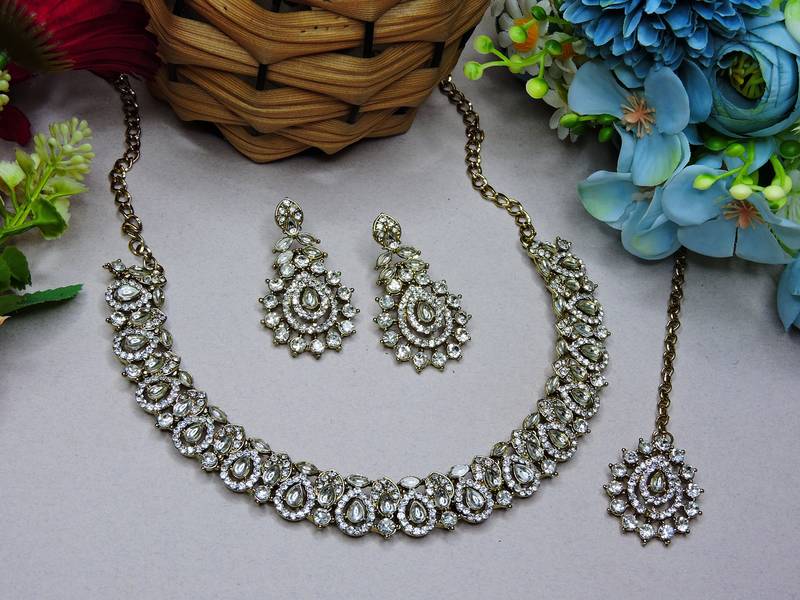 White color yellow gold plating festive wear designer necklace set