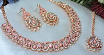 Pink color rhodium plating festive wear designer necklace set 3