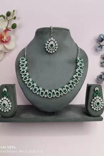 Green color rhodium plating festive wear designer necklace set
