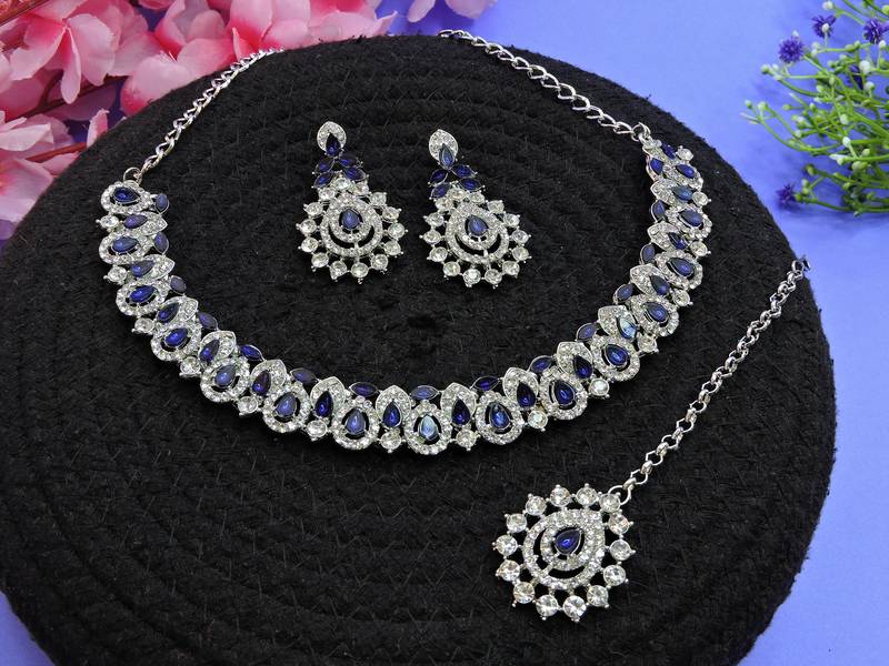 Beige color rhodium plating festive wear designer necklace set