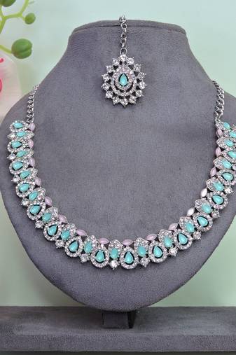 Green color rhodium plating festive wear designer necklace set