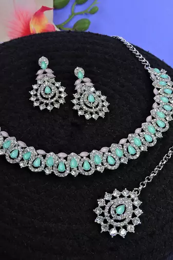 Green color rhodium plating festive wear designer necklace set
