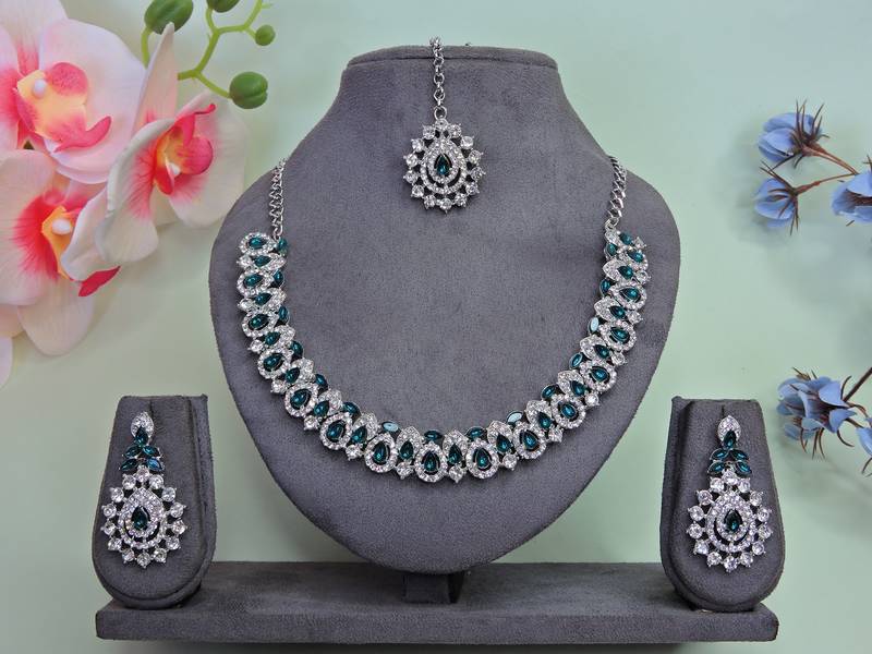 Green color rhodium plating festive wear designer necklace set
