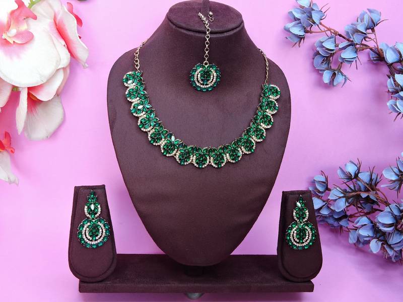 Green color yellow gold plating festive wear designer necklace set