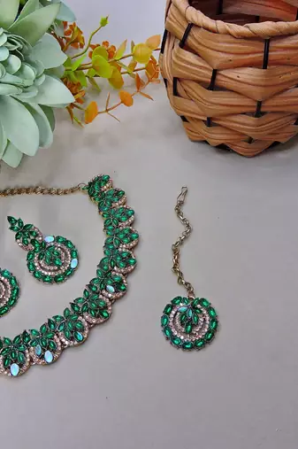 Green color yellow gold plating festive wear designer necklace set