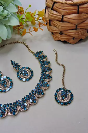 Green color yellow gold plating festive wear designer necklace set
