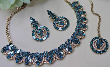 Green color yellow gold plating festive wear designer necklace set 3