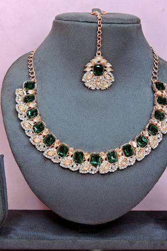 Green color rhodium plating festive wear designer necklace set