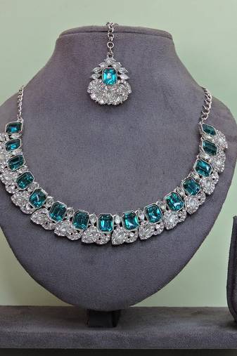 Green color rhodium plating festive wear designer necklace set