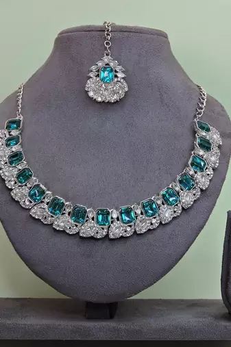 Green color rhodium plating festive wear designer necklace set