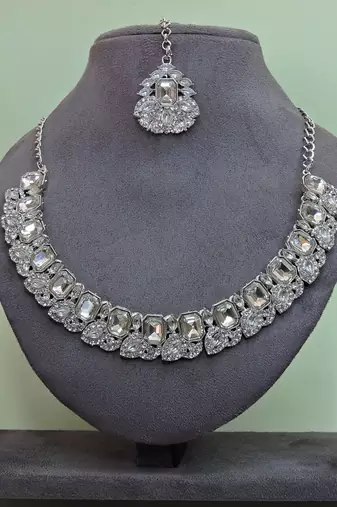 White color rhodium plating festive wear designer necklace set