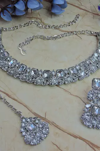 White color rhodium plating festive wear designer necklace set