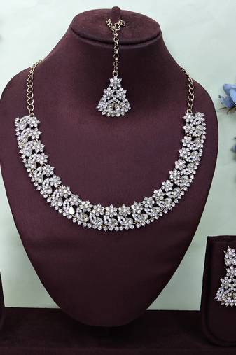 White color yellow gold plating festive wear designer necklace set