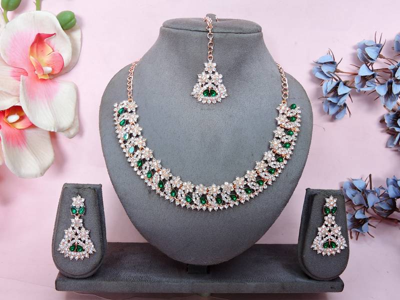Green color rhodium plating festive wear designer necklace set