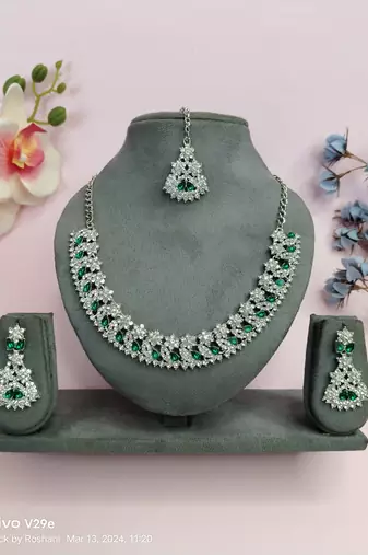 Green color rhodium plating festive wear designer necklace set
