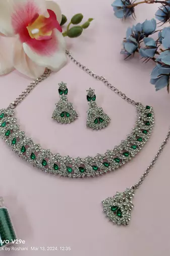 Green color rhodium plating festive wear designer necklace set