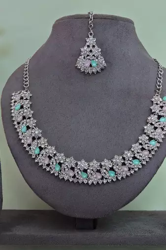 Green color rhodium plating festive wear designer necklace set