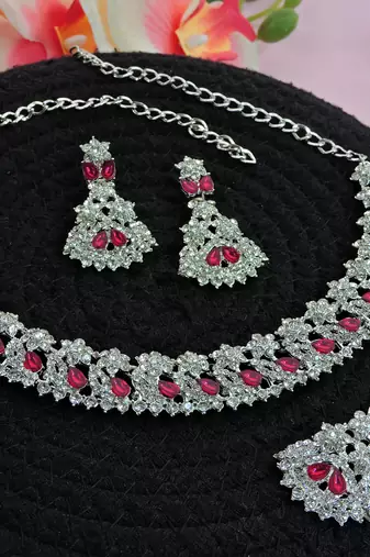 Pink color rhodium plating festive wear designer necklace set