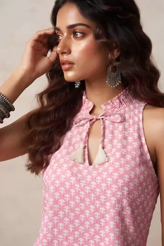 Pink cotton printed top for women