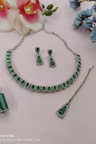 Green color rhodium plating festive wear designer necklace set