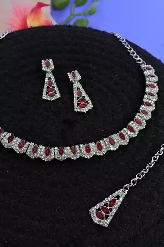 Maroon color rhodium plating festive wear designer necklace set