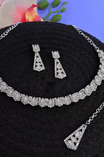 Pink color rhodium plating festive wear designer necklace set