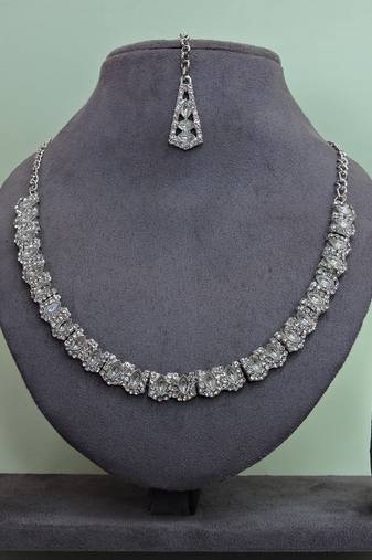 White color rhodium plating festive wear designer necklace set