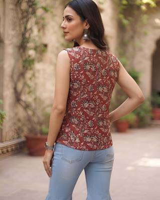 Maroon cotton printed top for women 2