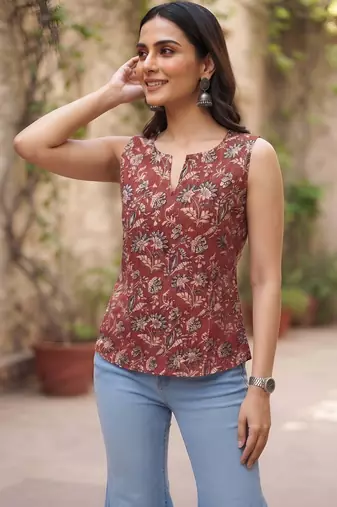Maroon cotton printed top for women