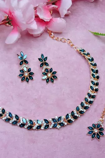 Green color rhodium plating festive wear designer necklace set