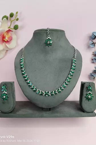 Green color rhodium plating festive wear designer necklace set